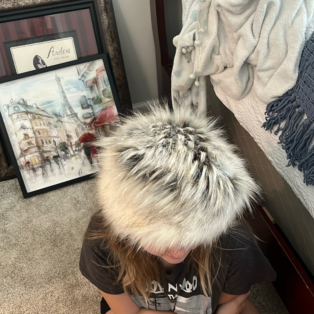 Biltmore house furniture hat Christmas special fur hat